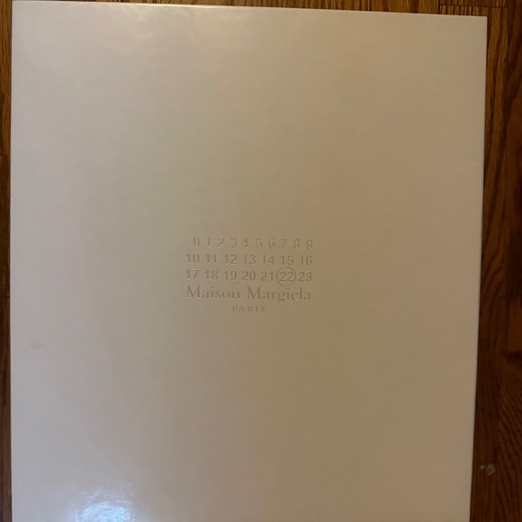 Maison Martin Margiela - Picture 10 of 10